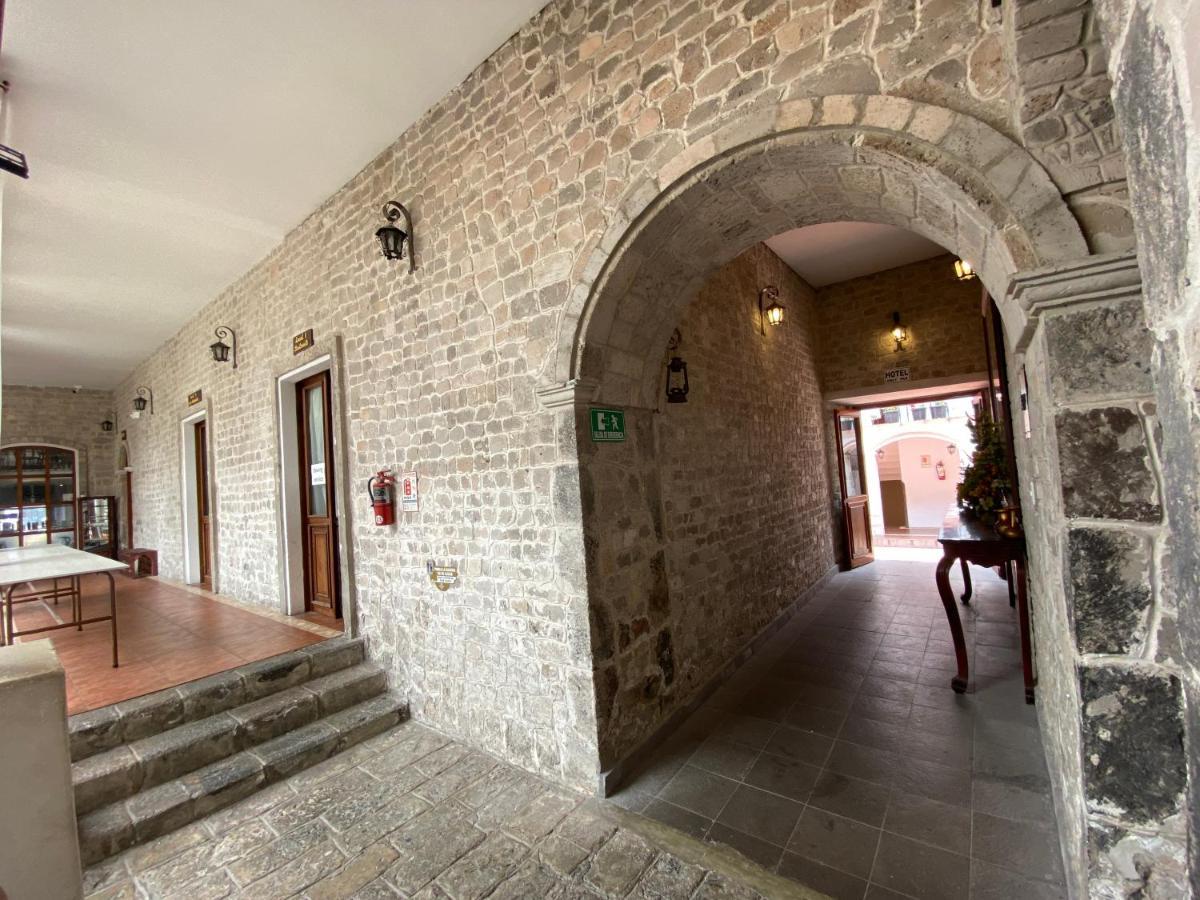Golden Rest Latacunga Hotel Kültér fotó