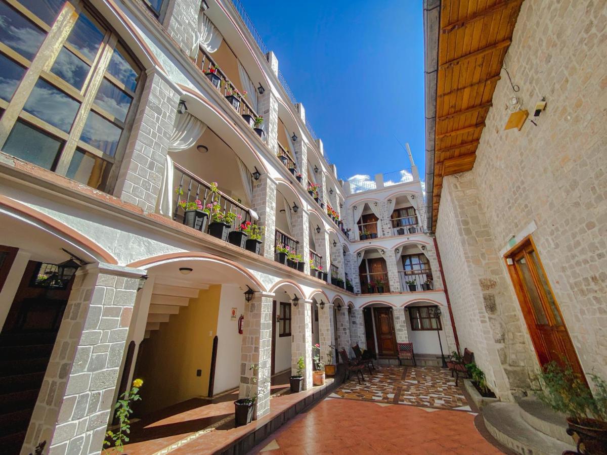 Golden Rest Latacunga Hotel Kültér fotó
