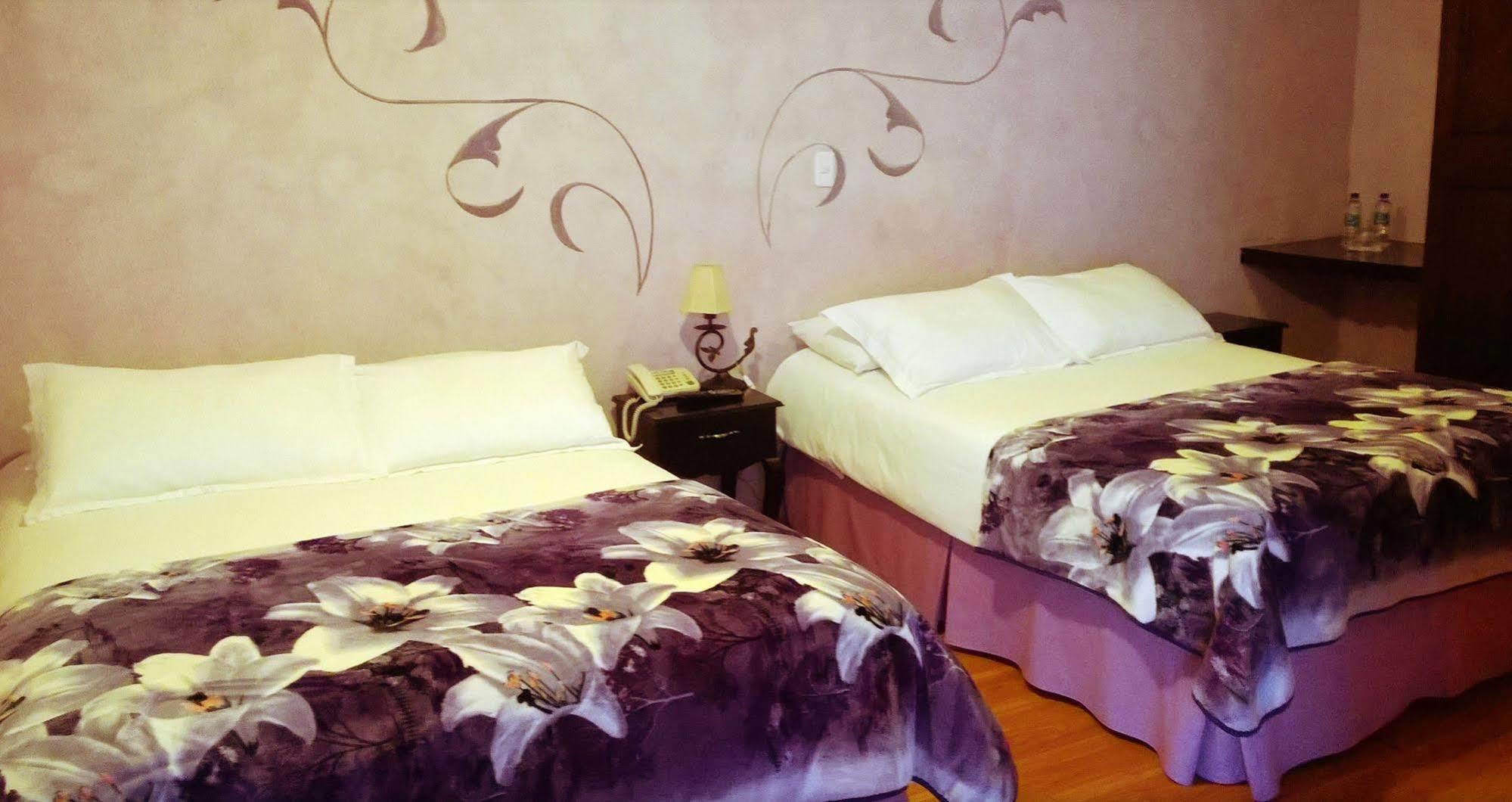 Golden Rest Latacunga Hotel Kültér fotó